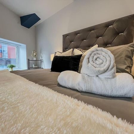 Orange Rentals-High Spec, Midnight Suite, Sleeps 4-Pets Welcome! Liverpool Luaran gambar