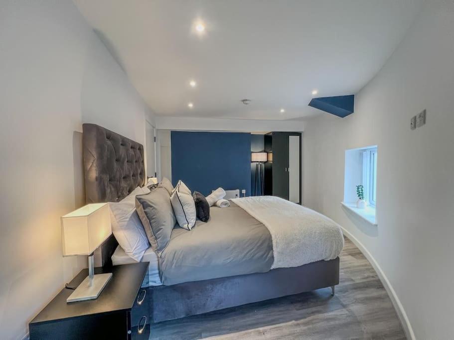 Orange Rentals-High Spec, Midnight Suite, Sleeps 4-Pets Welcome! Liverpool Luaran gambar