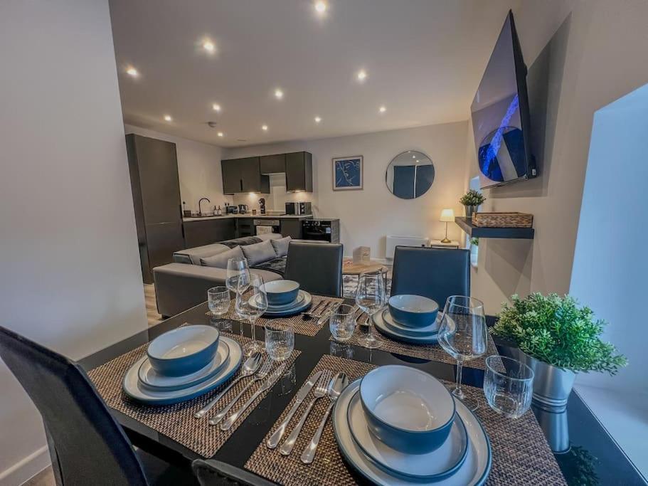 Orange Rentals-High Spec, Midnight Suite, Sleeps 4-Pets Welcome! Liverpool Luaran gambar
