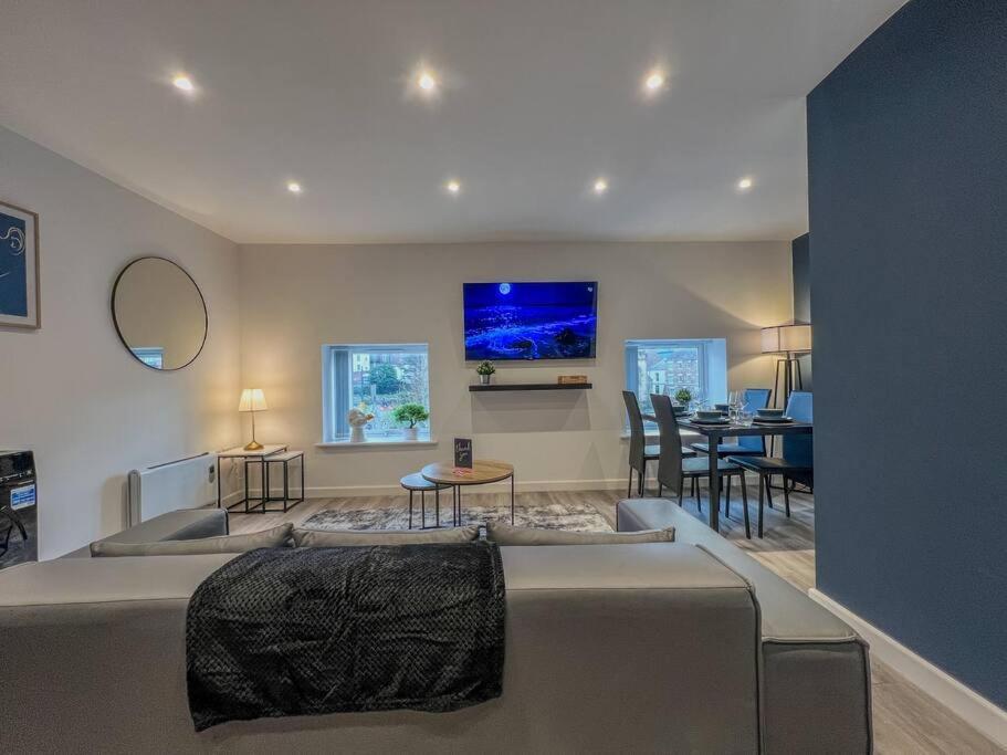 Orange Rentals-High Spec, Midnight Suite, Sleeps 4-Pets Welcome! Liverpool Luaran gambar