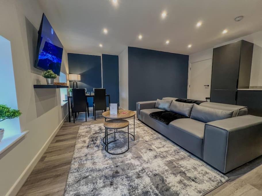 Orange Rentals-High Spec, Midnight Suite, Sleeps 4-Pets Welcome! Liverpool Luaran gambar